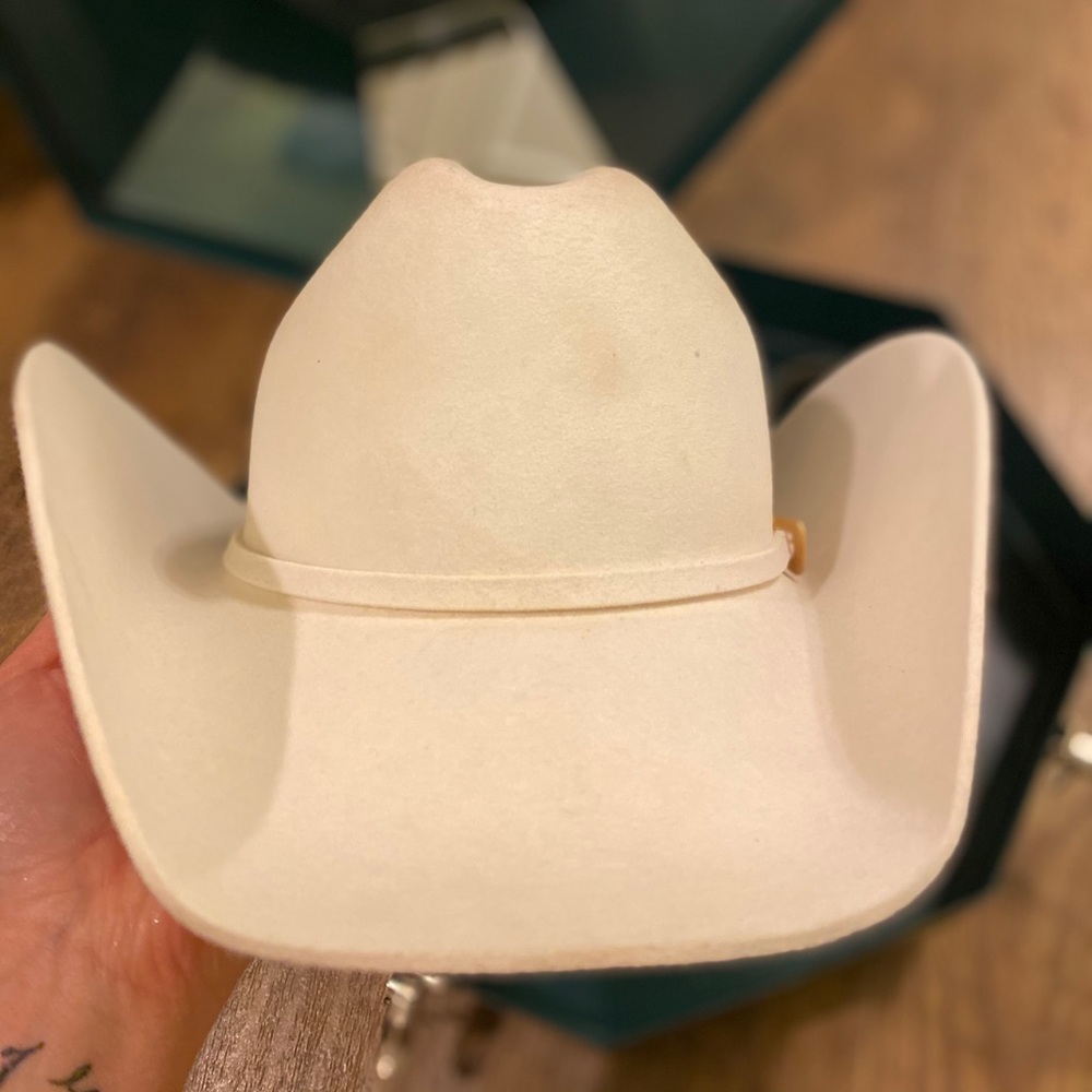 Western Show Hat and Hat Can
